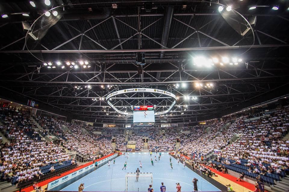 Slováci majú prvý triumf na šampionáte. Kukučka má pred Ruskom dilemu, Slaninka čaká náročný duel