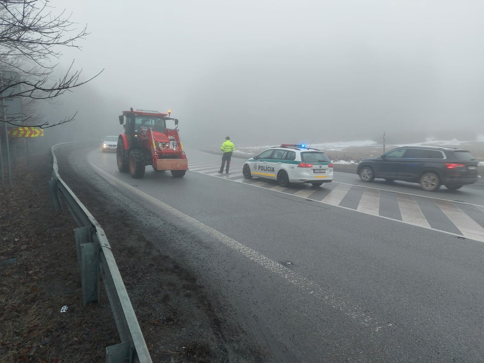 Autodopravcovia zvolili ostrý štrajk, večer zablokujú viaceré hraničné priechody