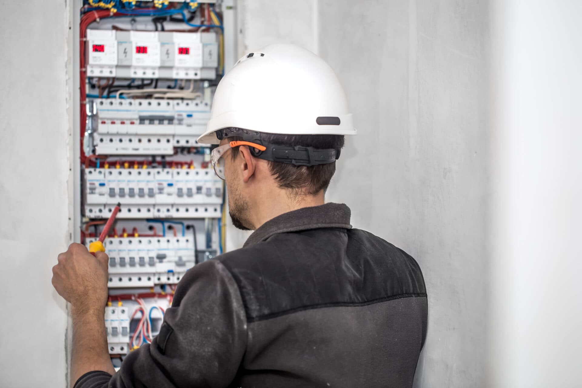 Oznam o plánovaných odstávkach elektrickej energie v Košickom kraji (1.6. – 7.6.2026)