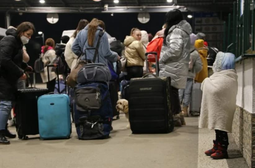 O dočasné útočisko v utorok na Slovensku požiadalo 698 osôb