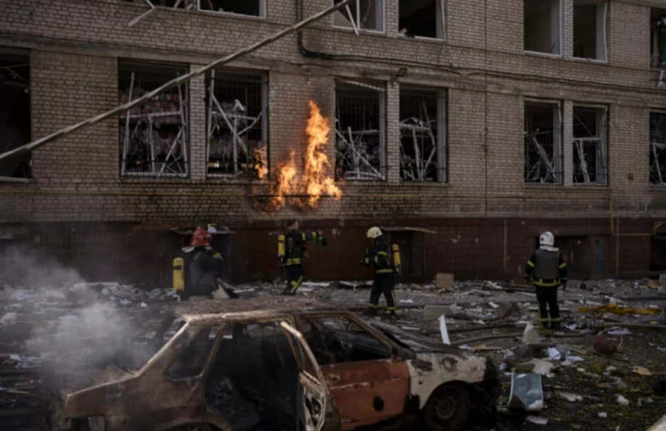PREHĽAD UDALOSTÍ (21. 6.): Pri bombardovaní Charkovskej oblasti zomreli najmenej 3 ľudia