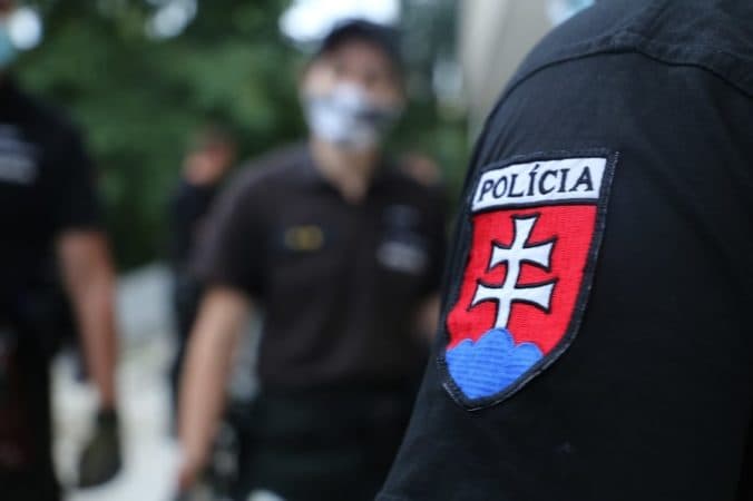 Za lúpež a napadnutie 79-ročnej ženy hrozí mladému mužovi 15-ročný trest