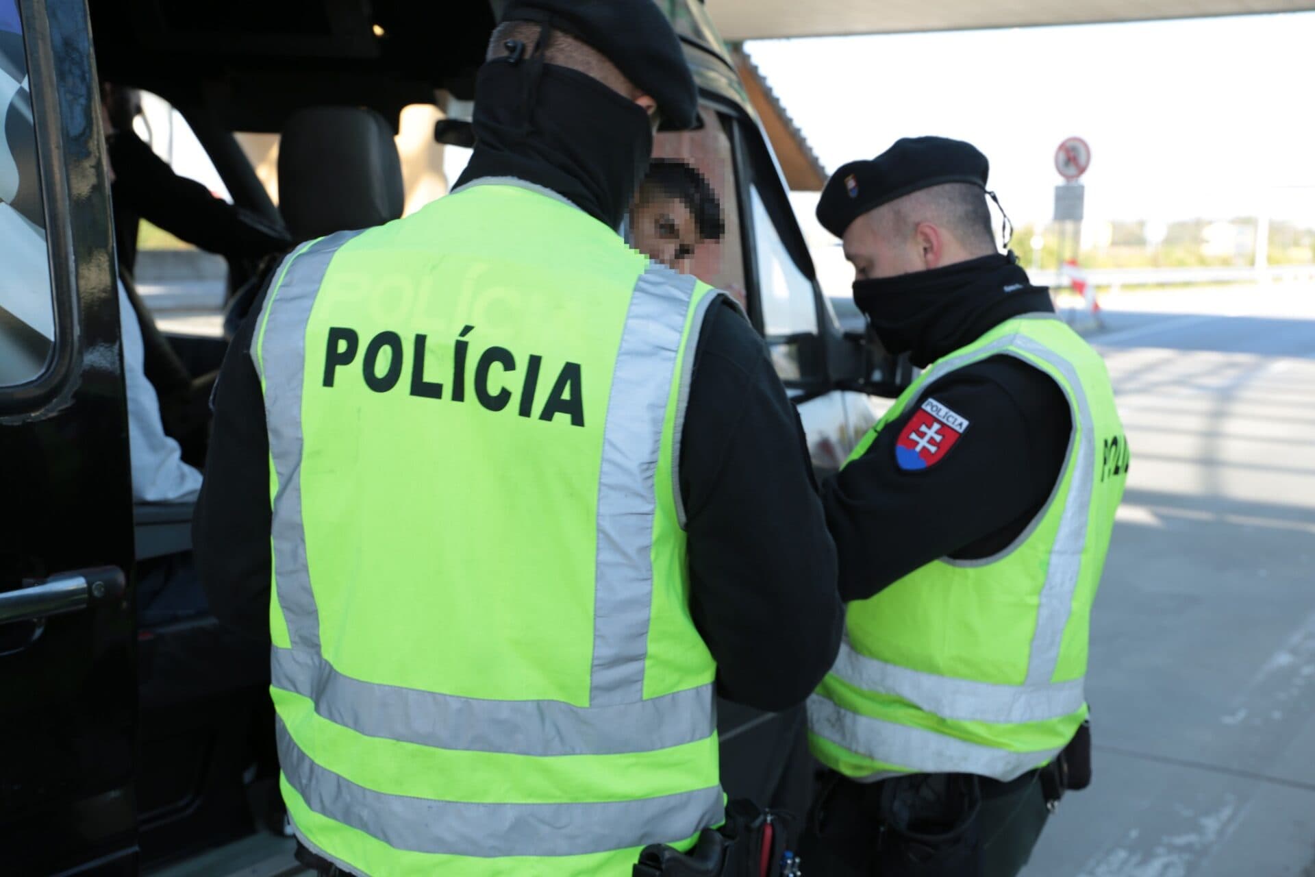 Situácia s nelegálnou migráciou je pod kontrolou, ministerstvo ju aktívne monitoruje
