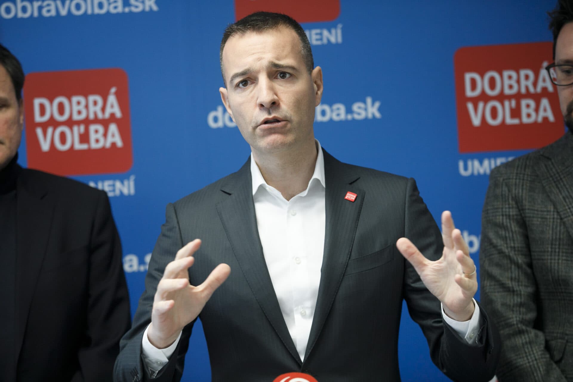 Drucker vyzval premiéra Hegera, aby odvrátil hrozbu zatvárania ambulancií