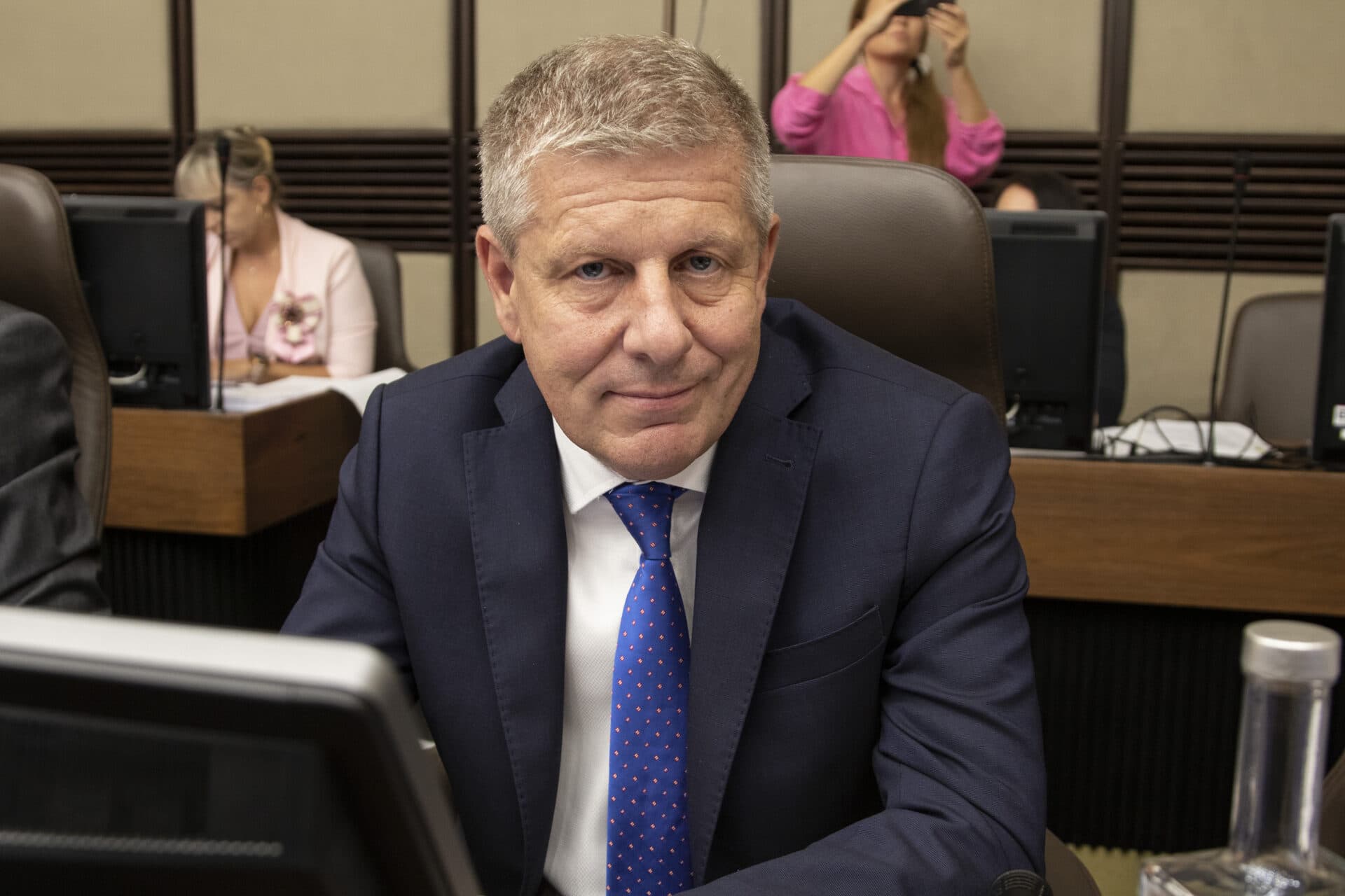 Minister zdravotníctva na stredajšie rokovanie vlády predloží návrh na zvyšovanie platov zdravotníkov