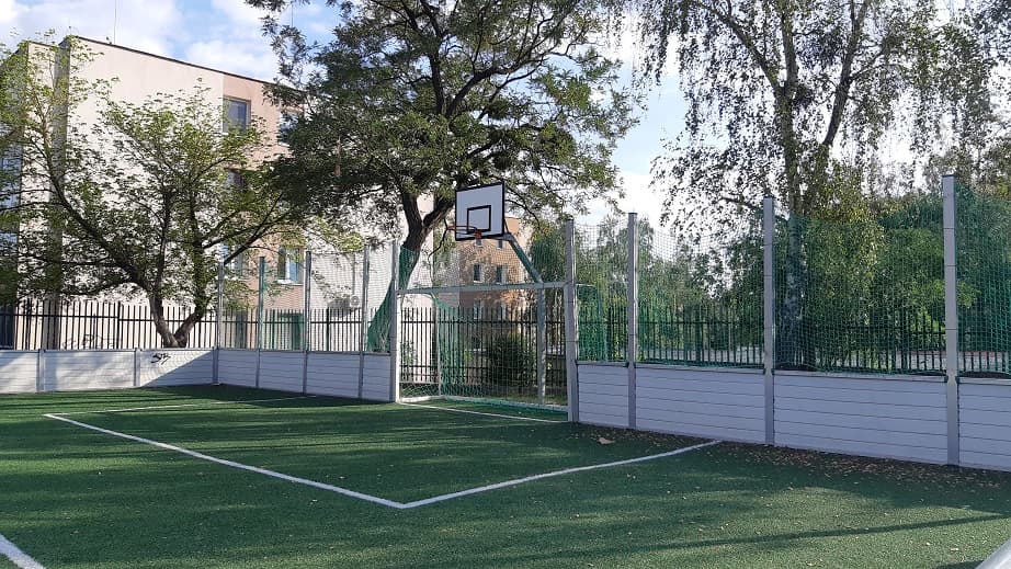 Zrekonštruované ihrisko na Kežmarskej teší žiakov aj verejnosť (FOTO)