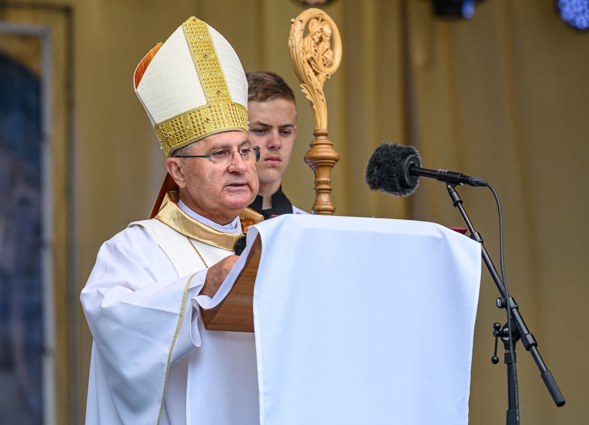 Mons. Bober vyzýva pri štvrtom výročí vojny na Ukrajine k modlitbe a konkrétnej pomoci