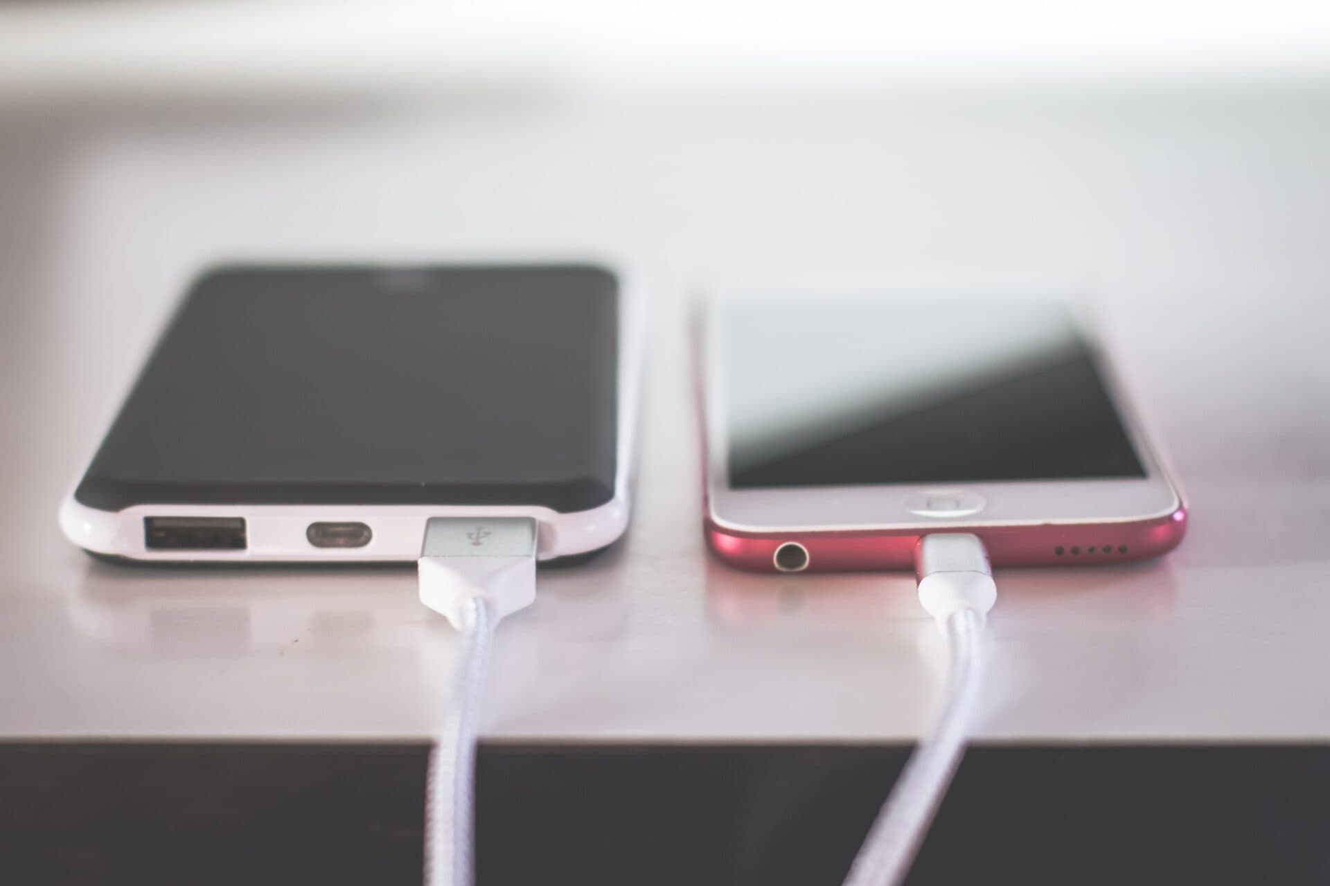 Koniec nepotrebným nabíjačkám! Elektronické zariadenia budú mať jednotné nabíjanie