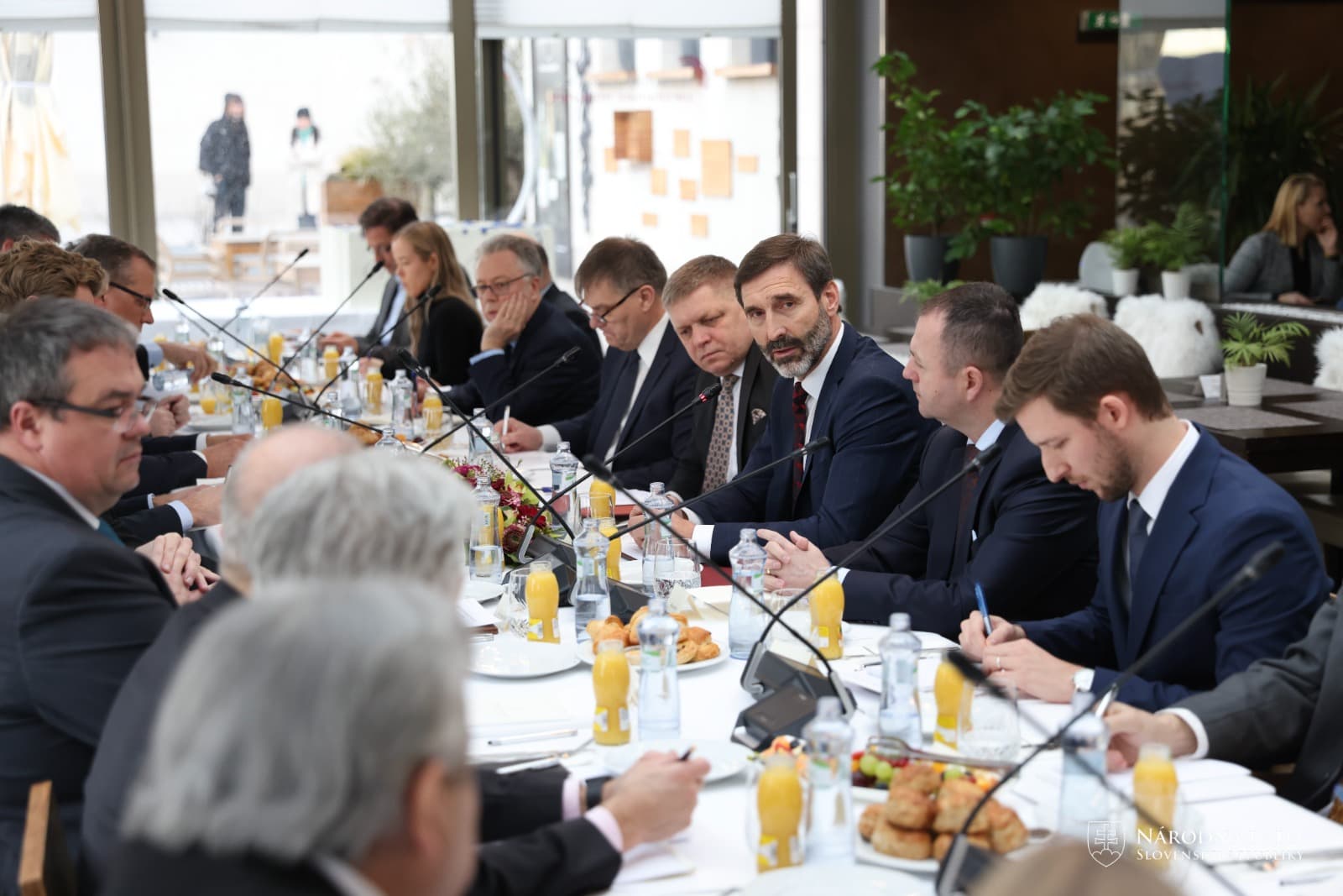 Diplomati skritizovali poslancov strany Smer-SD. Podľa Fica bolo veselo