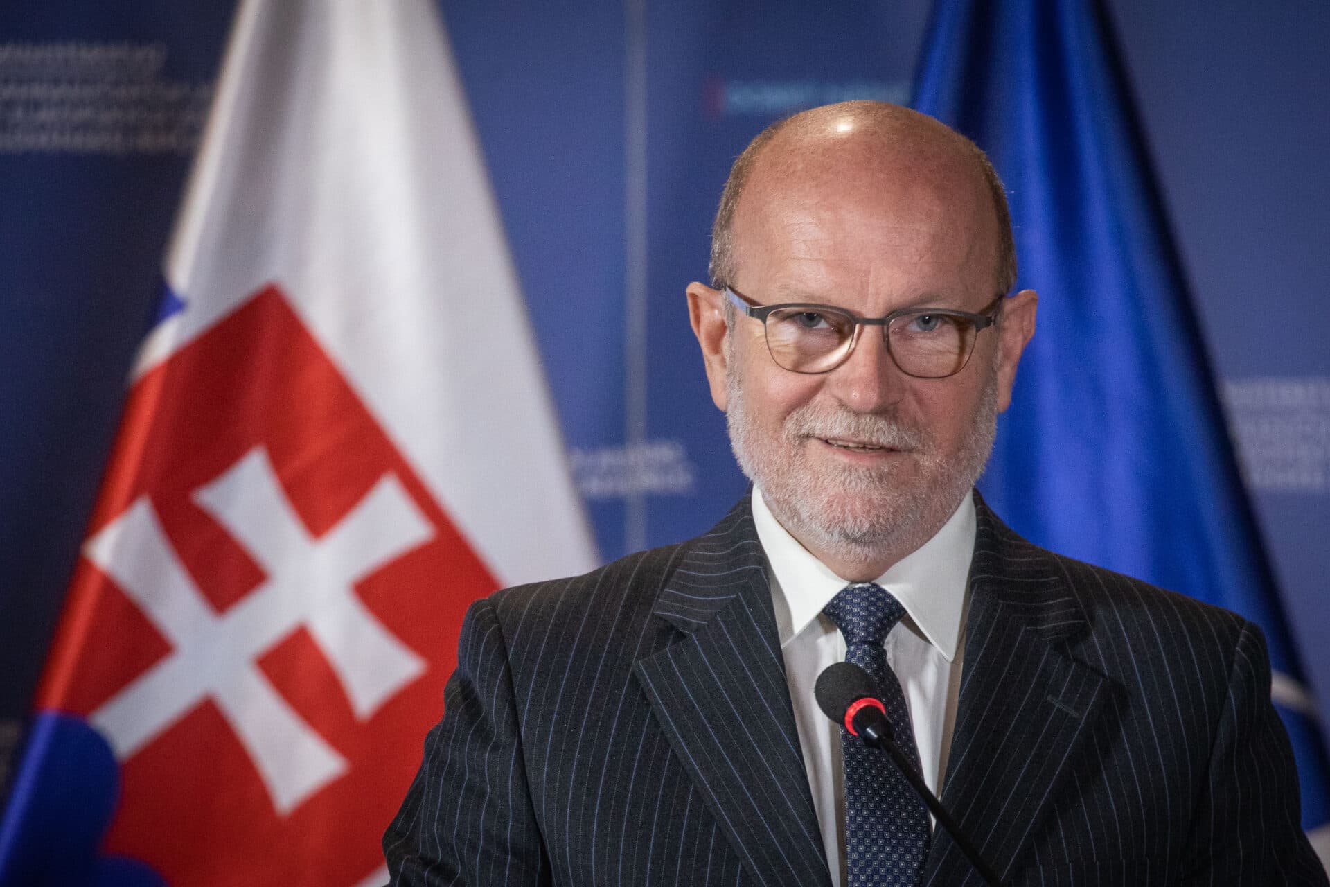Slovensko má momentálne v zahraničí najhoršie meno v histórii, tvrdí exminister zahraničia