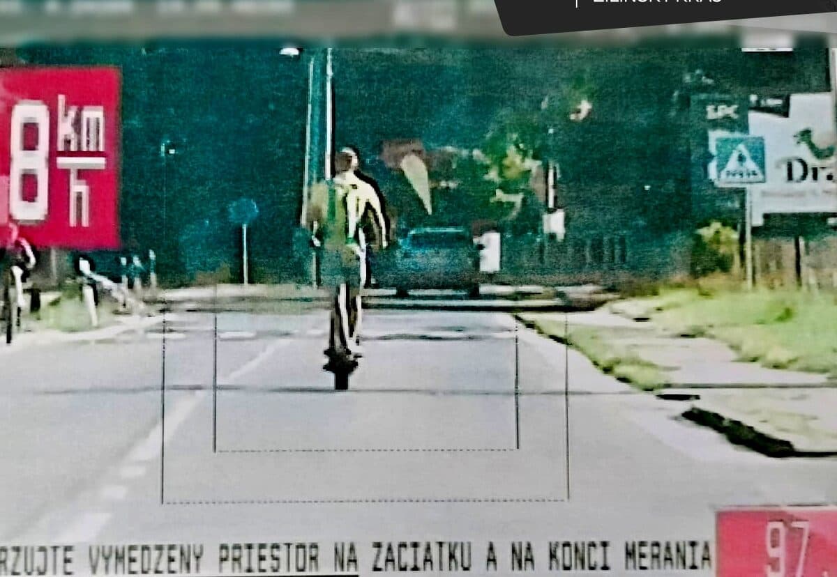 Slovenský rekordman. Kolobežkár išiel rýchlosťou vyše 100 km/h (VIDEO)