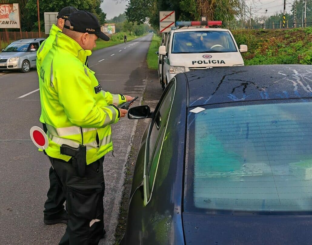 Policajná kontrola na Zemplínskej šírave odhalila 16 opitých vodičov