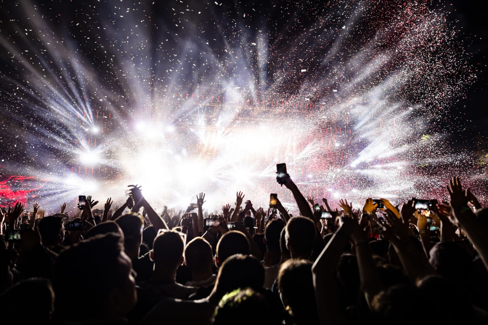 Pozor na podvodníkov, ktorí využívajú letné festivaly. S falošnou vstupenkou sa na koncert nedostanete