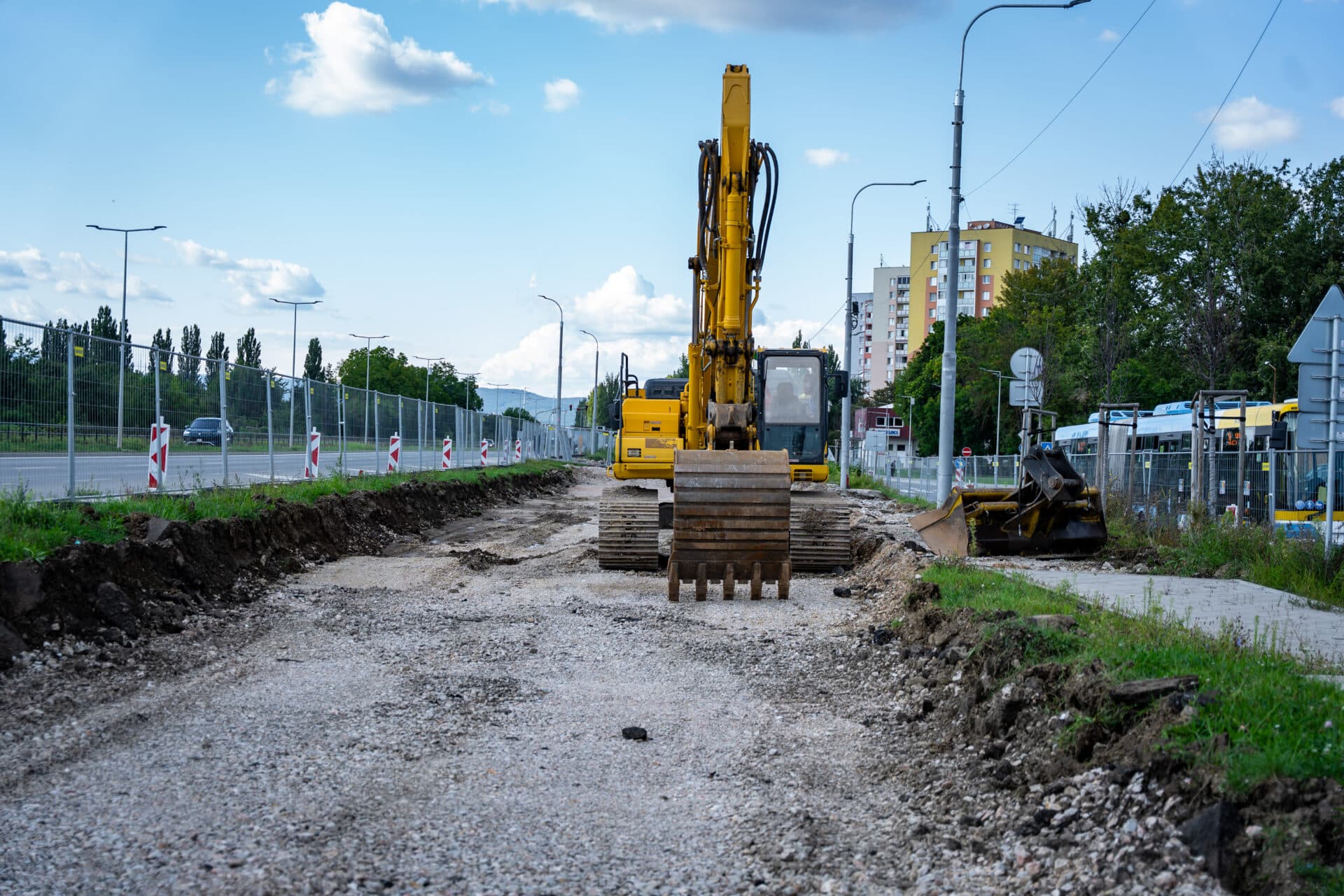 Kvôli modernizácii električkovej trate sa obmedzí doprava na Slaneckej ceste