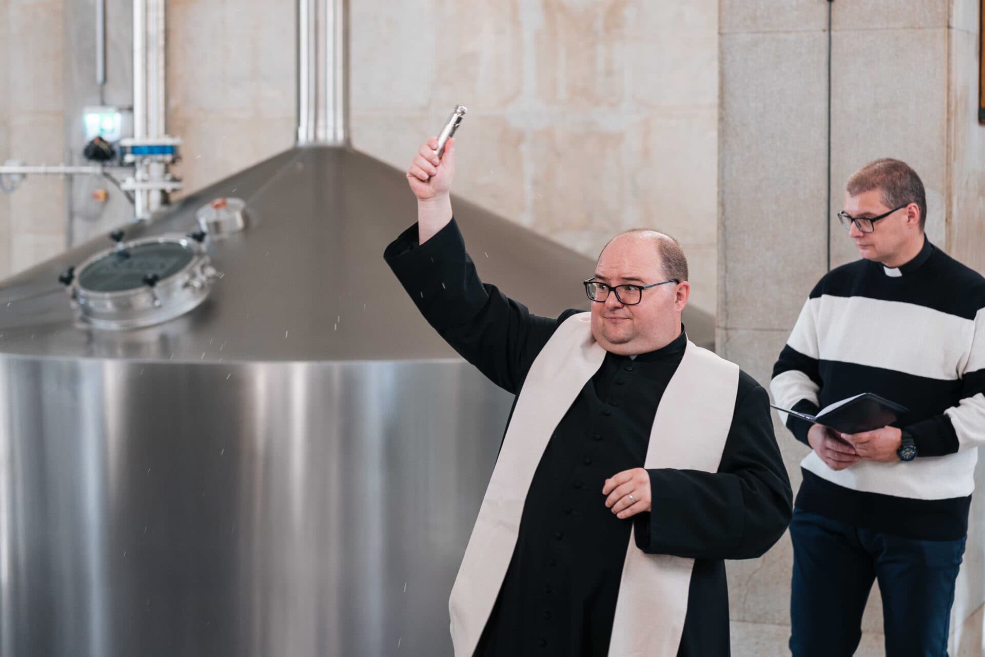 Vynovenej varni v Pivovare Šariš požehnal farár z miestnej farnosti (FOTO)