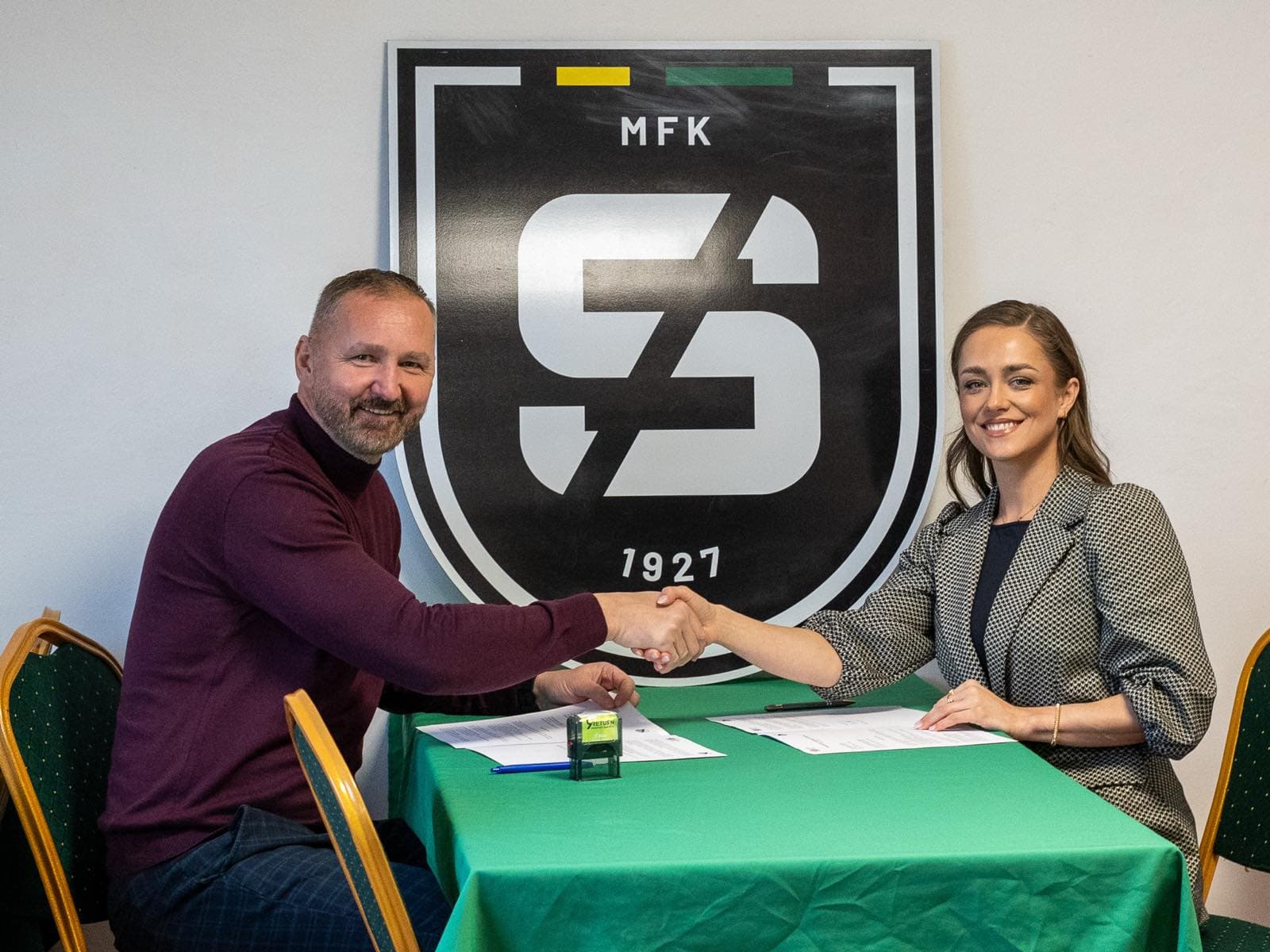 Nezisková organizácia Daniela J. Kratkeho a Mestský futbalový klub Snina podpísali memorandum o spolupráci