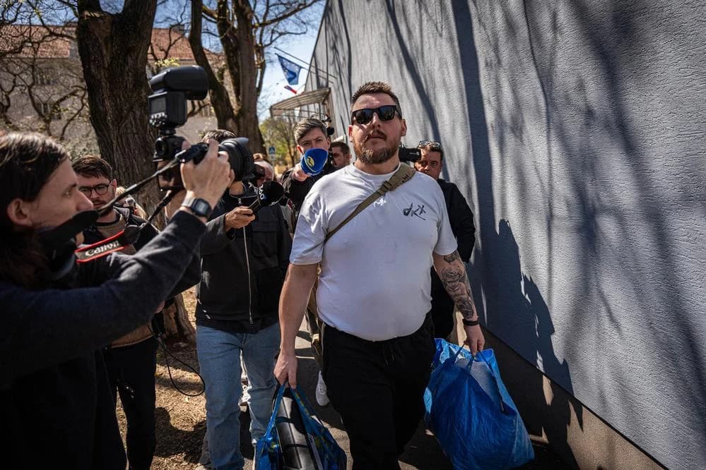 Daniel Bombic ide na slobodu, po takmer roku opustil väzbu