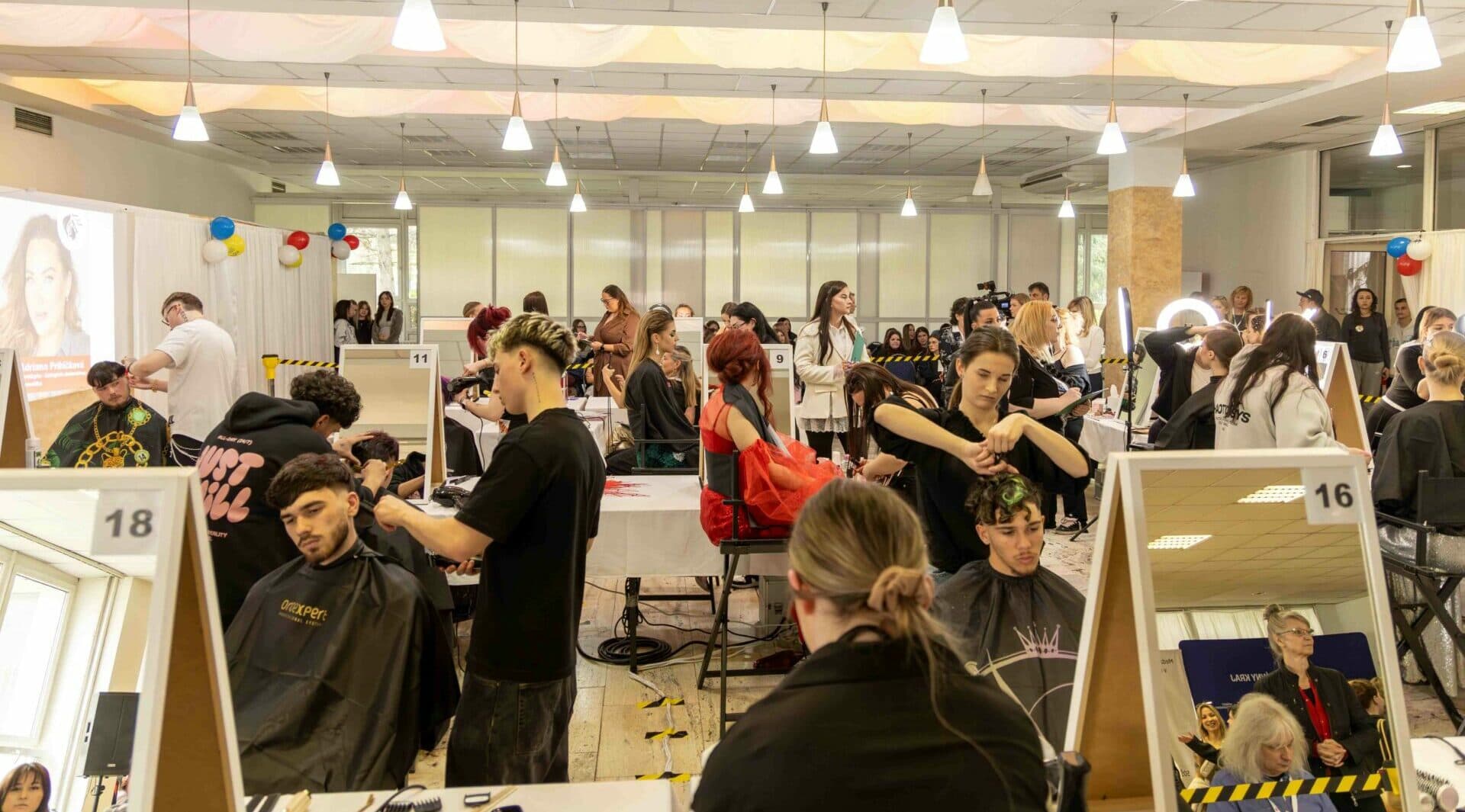V Košiciach súťažili mladé talenty beauty odborov (FOTO)