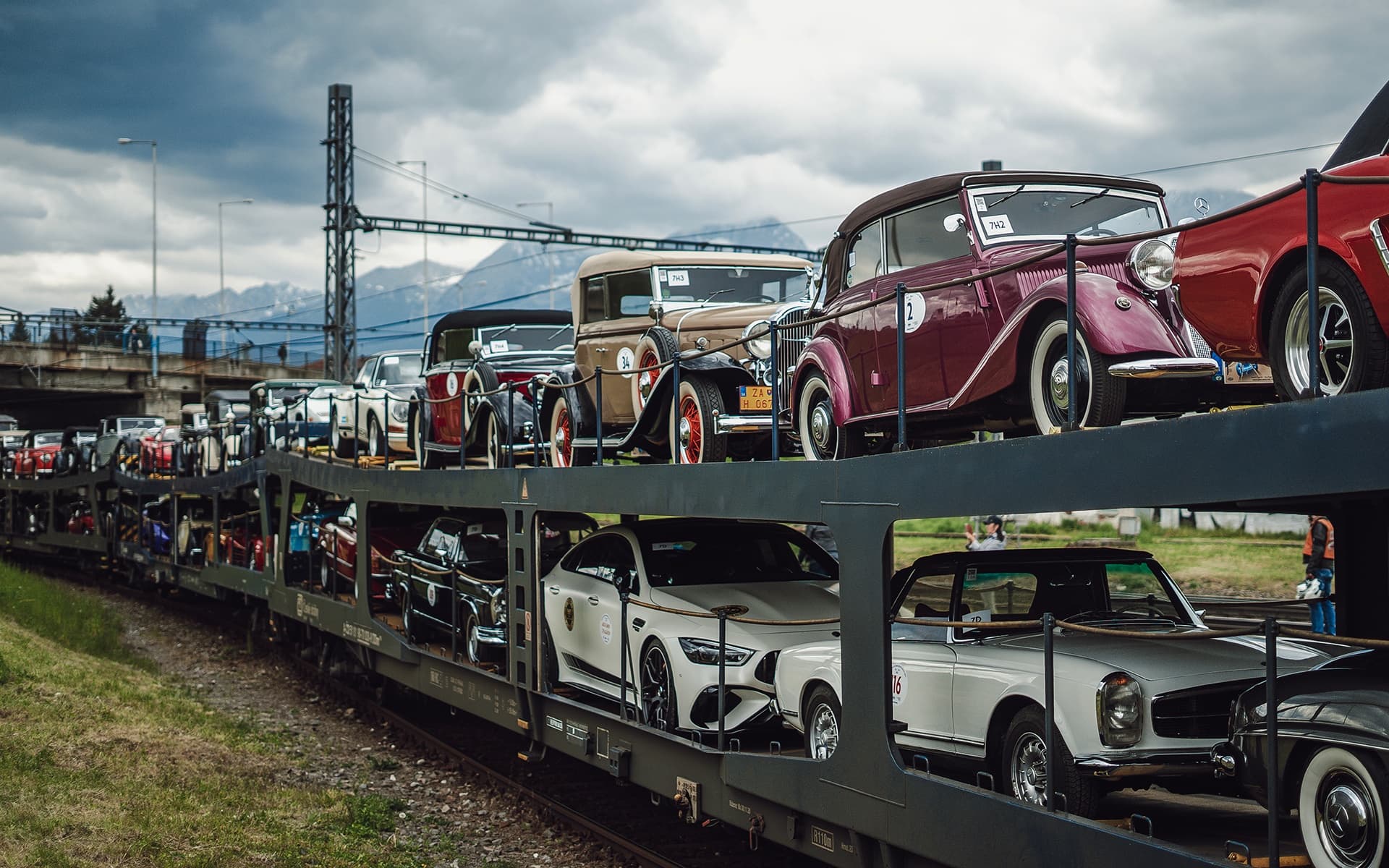 ZSSK vypraví unikátny autovlak. Historické klenoty rely 500km SLOVENSKÝCH poputujú naprieč Slovenskom