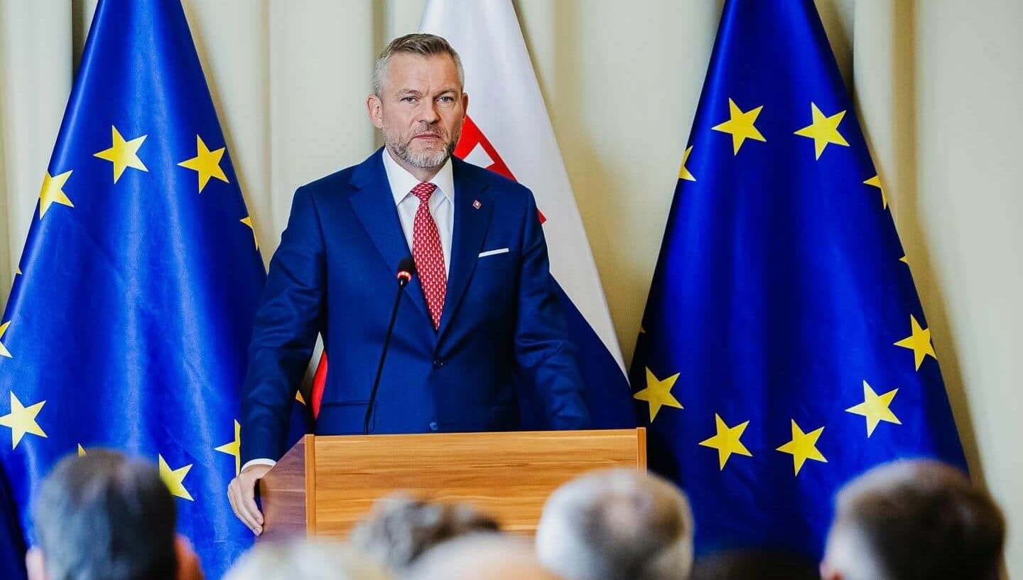 Fotografia k článku Pellegrini: Súčasná debata párom rovnakého pohlavia viac škodí, než pomáha