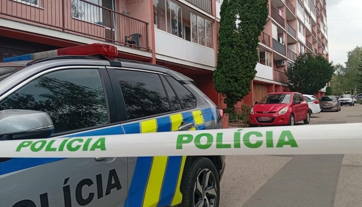 Nález munície v jednom z košických bytov si včera podvečer vyžiadal evakuáciu takmer 50-tich obyvateľov