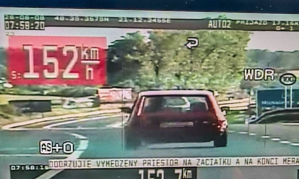 Fotografia k súvisiacemu článku Ranná razia v Košiciach a okolí. Cestný pirát letel rýchlosťou 152 km/h v šesťdesiatke, ďalší nafúkali