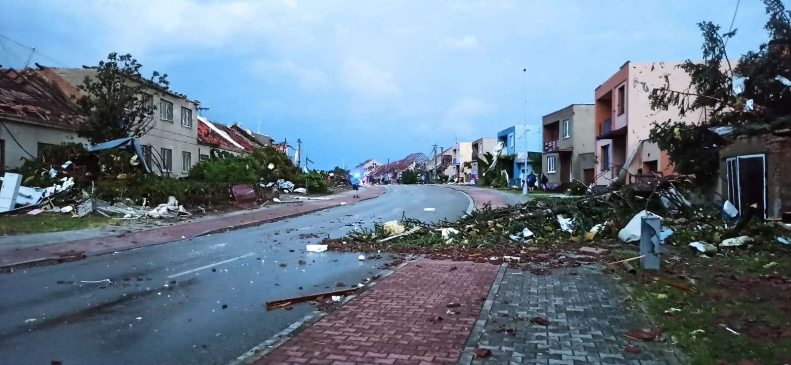 Južnou Moravou sa prehnalo tornádo (video)