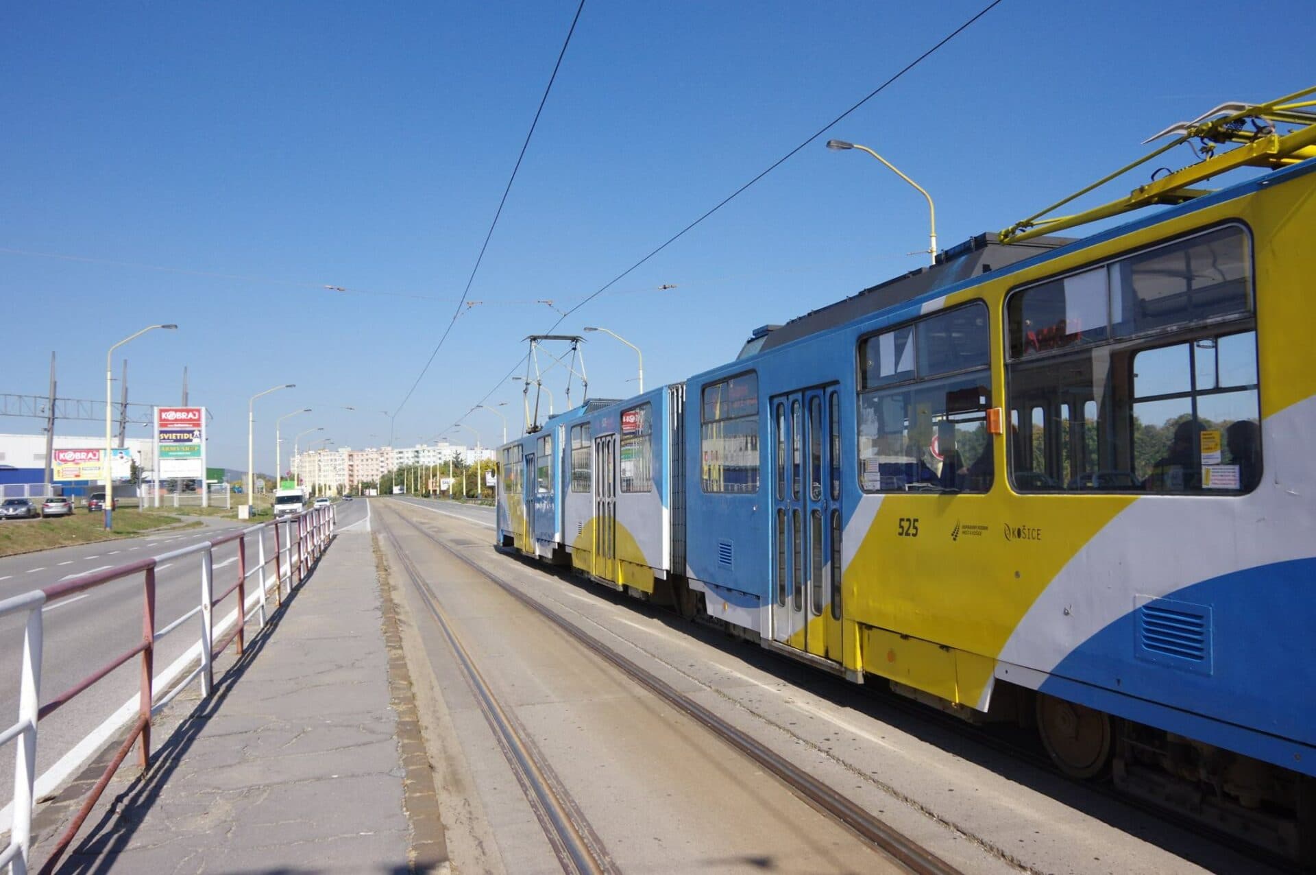 Havarijný stav električkovej trate na Alejovej môže viesť k jej odstaveniu