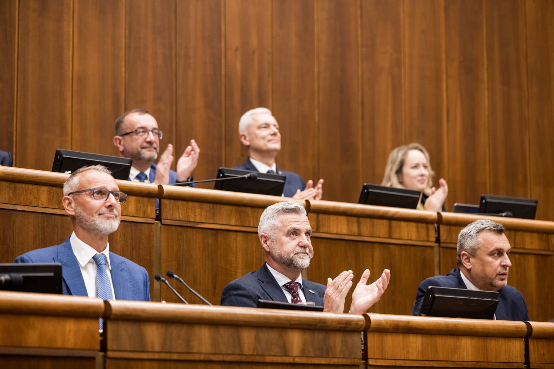 Politická kultúra na Slovensku dostala v roku 2025 niekoľko knock outov